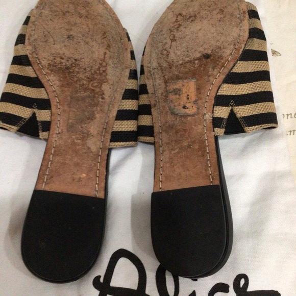 Alice + Olivia striped slides sandals - Picture 7 of 8